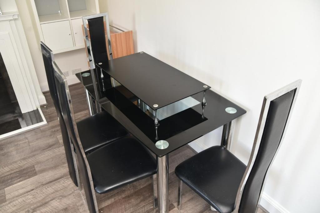 Bright&spacious 2 bedroom apartment Sutton  Exterior foto